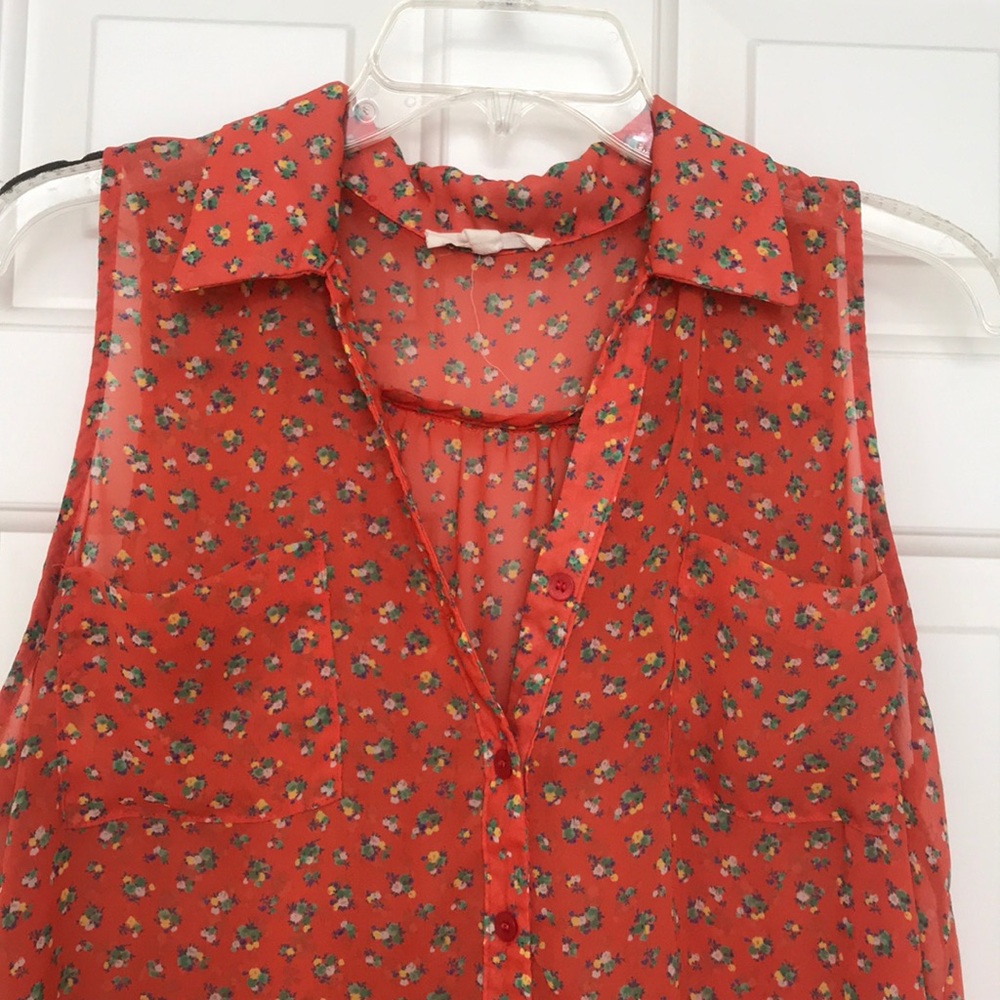 LUSH | floral sleeveless shirt
